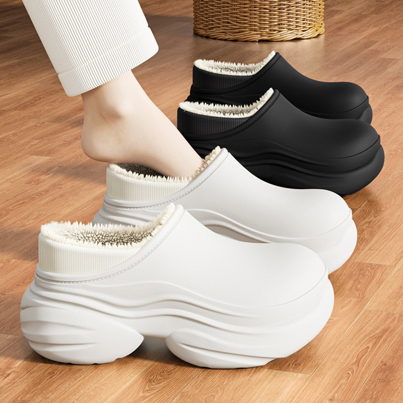 1758251554775315.jpg 雅购特拖鞋