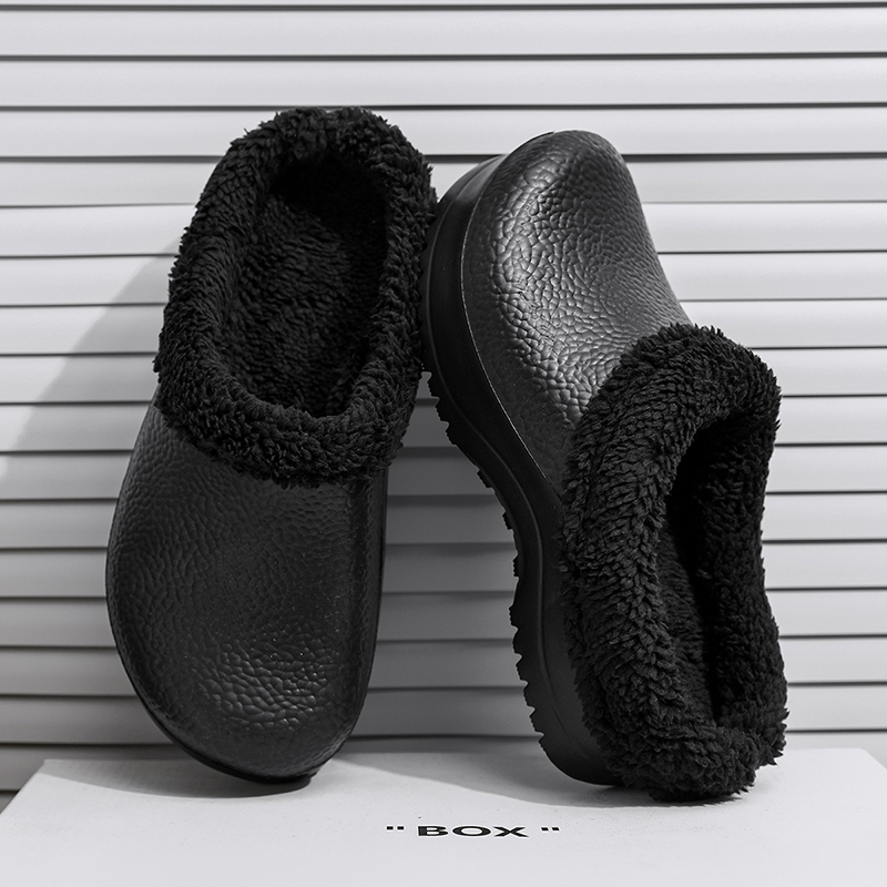 1758262936985676.jpg 雅购特拖鞋