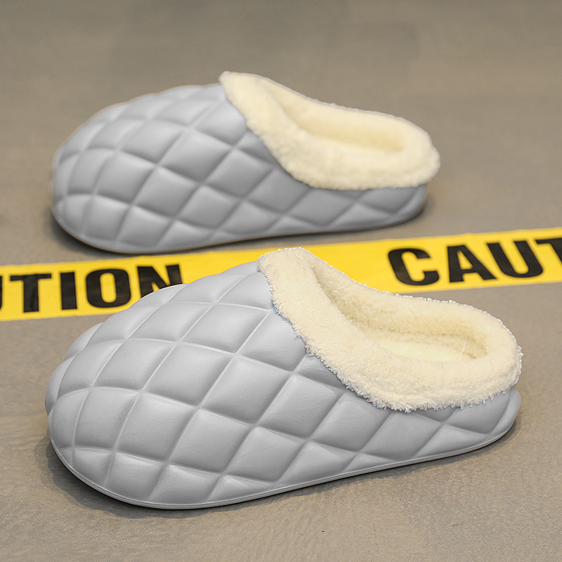 1758263733236373.jpg 雅购特拖鞋