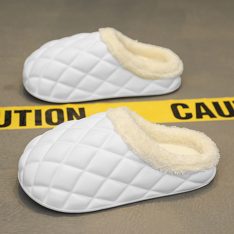 1758263733746013.jpg 雅购特拖鞋