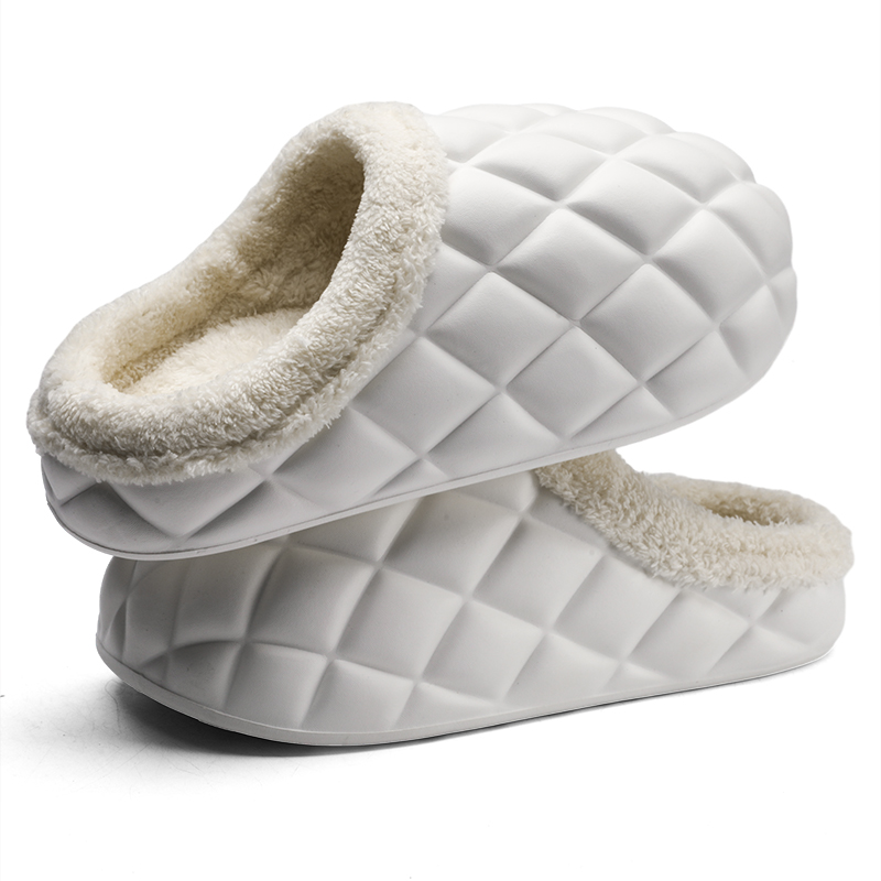 1758263778249351.jpg 雅购特拖鞋