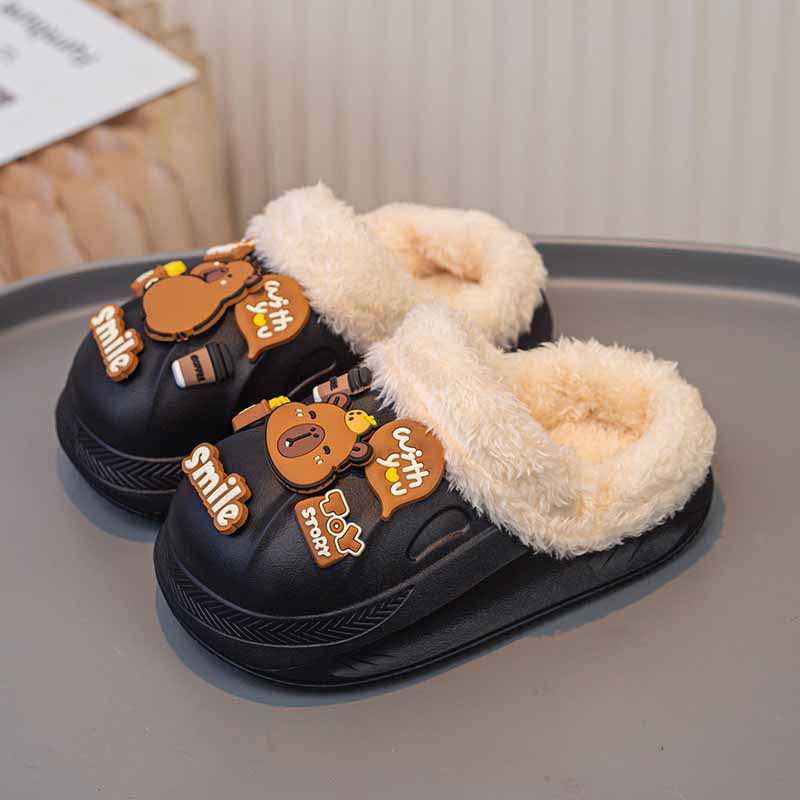 1758350815979076.jpg 雅购特拖鞋