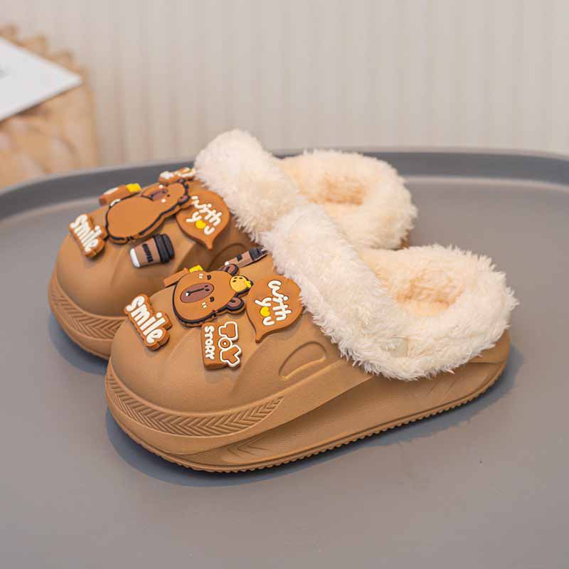 1758350823594702.jpg 雅购特拖鞋