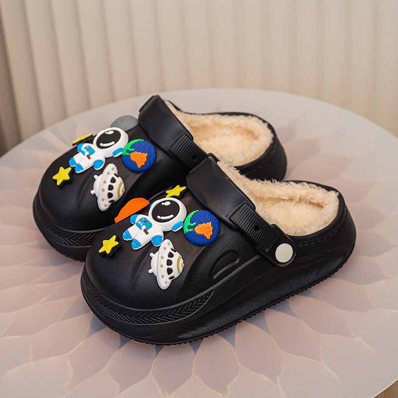 1758353173582704.jpg 雅购特拖鞋