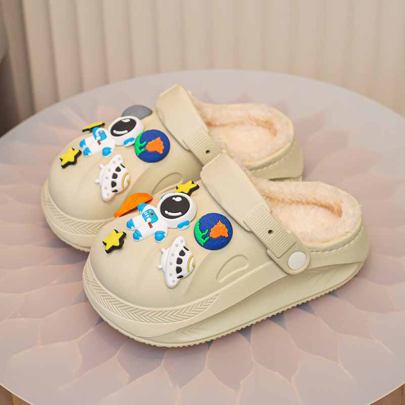 1758353180603001.jpg 雅购特拖鞋