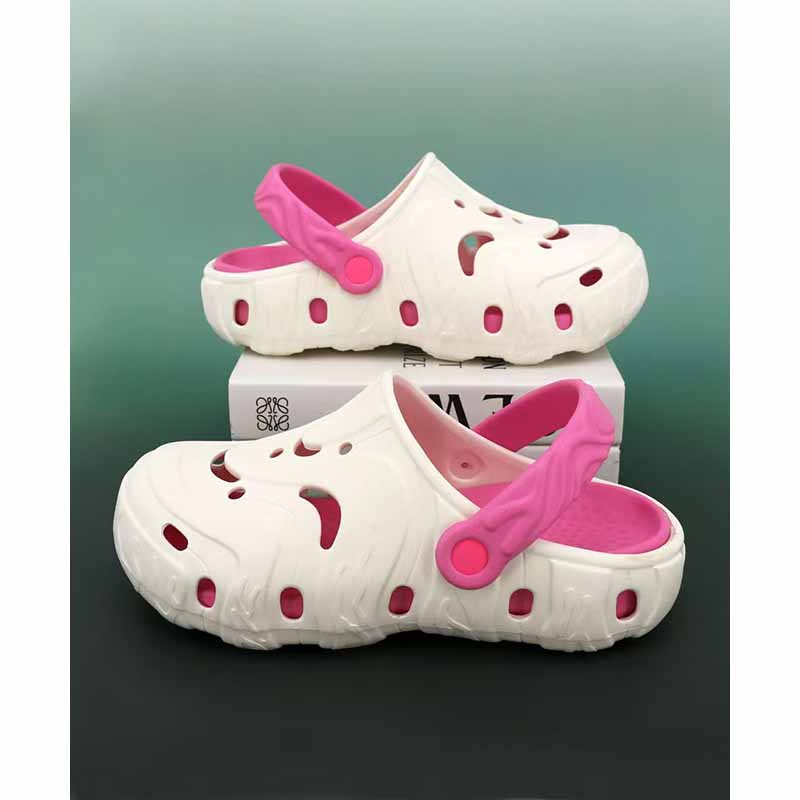 1758592365184042.jpg 雅购特拖鞋