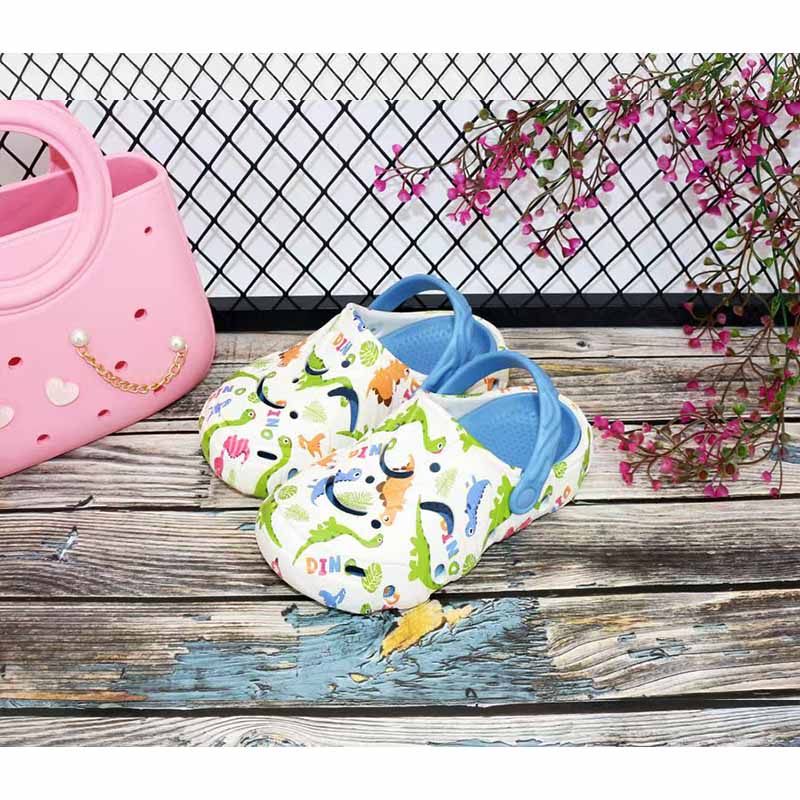 1758593468769088.jpg 雅购特拖鞋