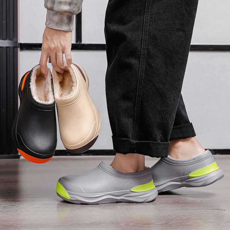 1758596440924868.jpg 雅购特拖鞋