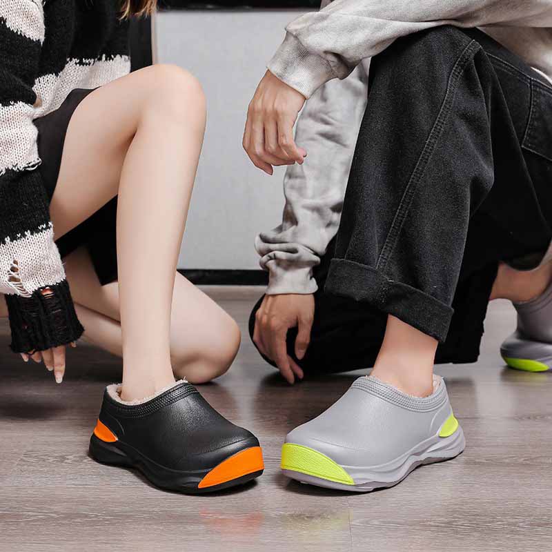 1758596446456031.jpg 雅购特拖鞋