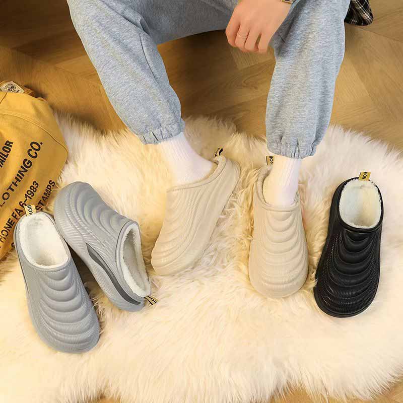 1758606716134533.jpg 雅购特拖鞋