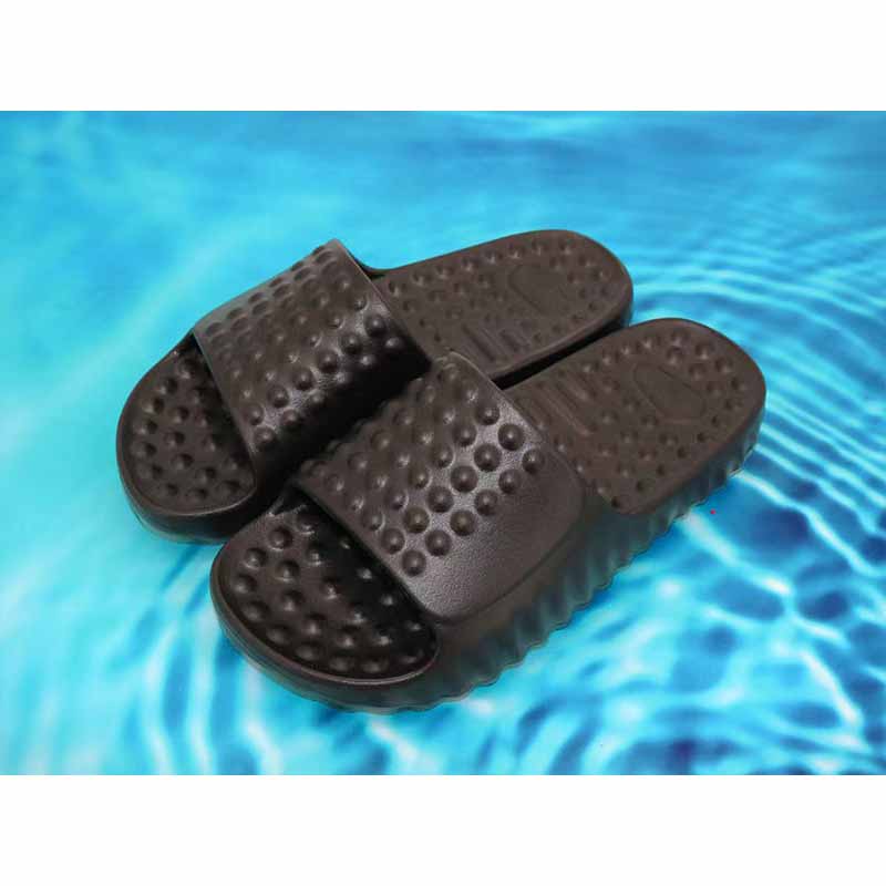 1758611985626045.jpg 雅购特拖鞋