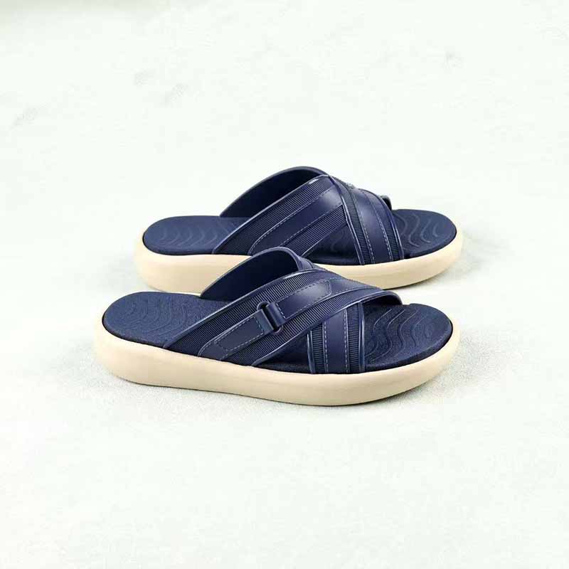 1758675445247145.jpg 雅购特拖鞋