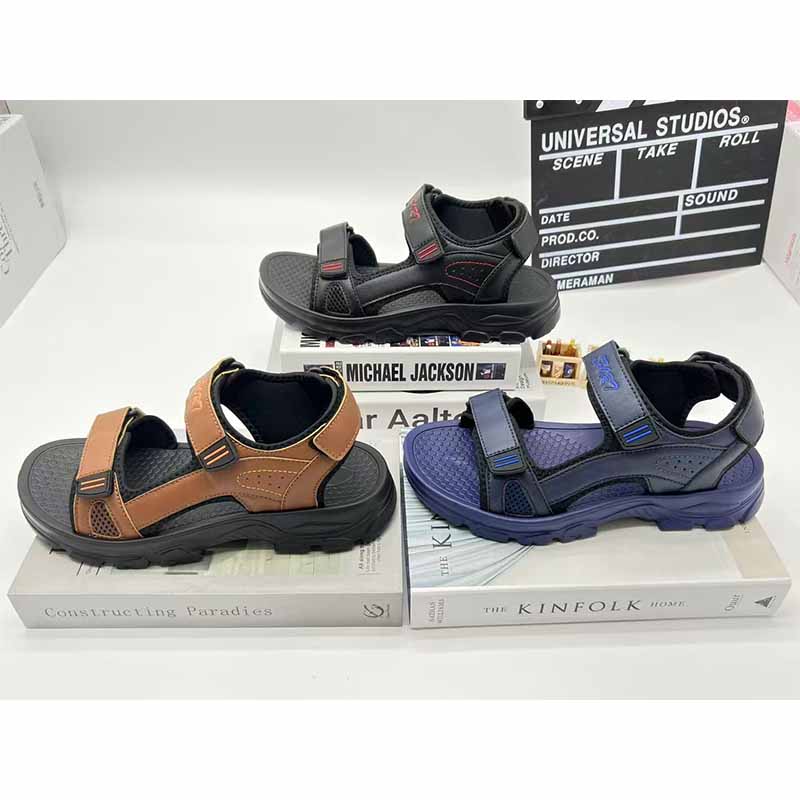 1758676851299153.jpg 雅购特拖鞋