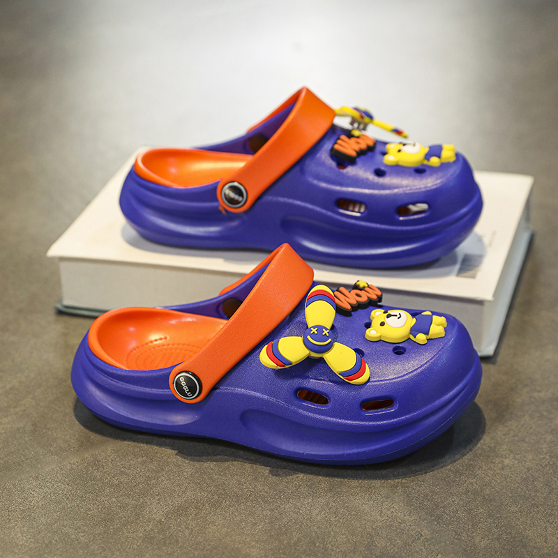 1758681146361861.jpg 雅购特拖鞋