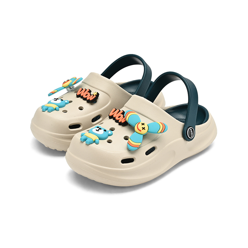 1758681165699004.jpg 雅购特拖鞋