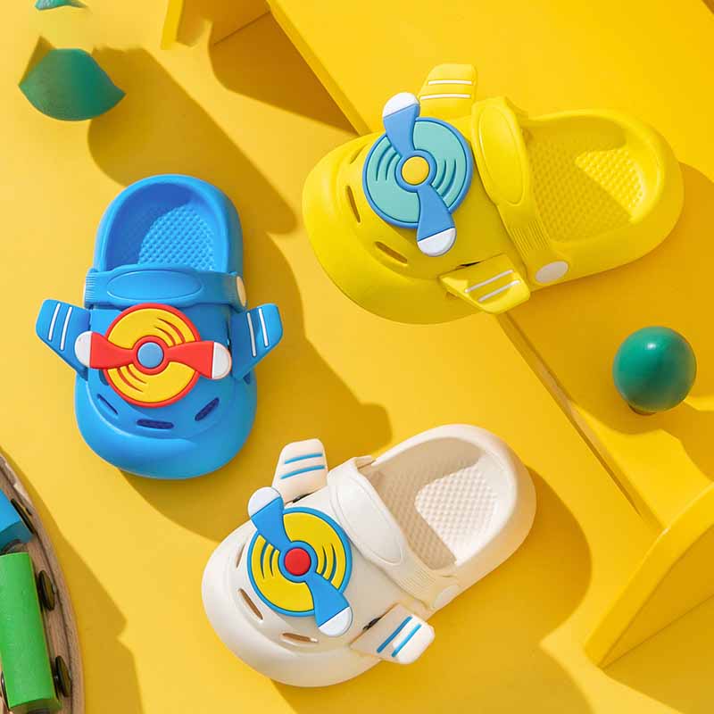 1758682494581076.jpg 雅购特拖鞋