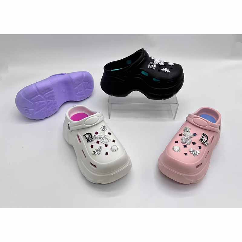 1758692713781764.jpg 雅购特拖鞋