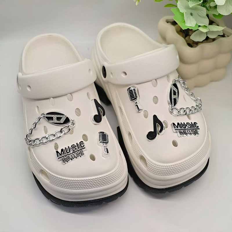 1758761360823531.jpg 雅购特拖鞋