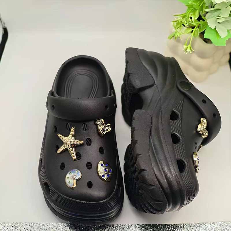 1758761372638721.jpg 雅购特拖鞋