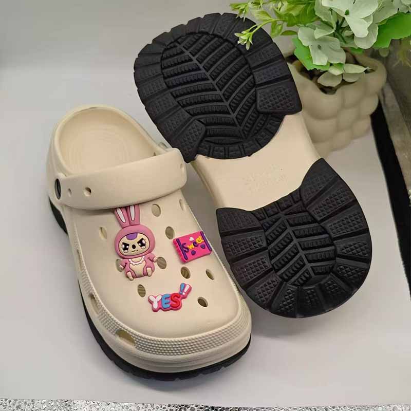 1758761390721912.jpg 雅购特拖鞋