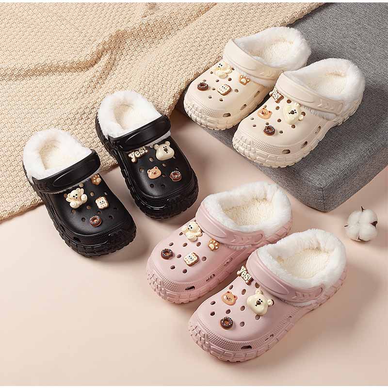 1758768401691047.jpg 雅购特拖鞋