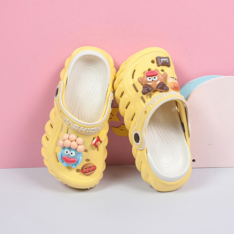 1758780319242037.jpg 雅购特拖鞋