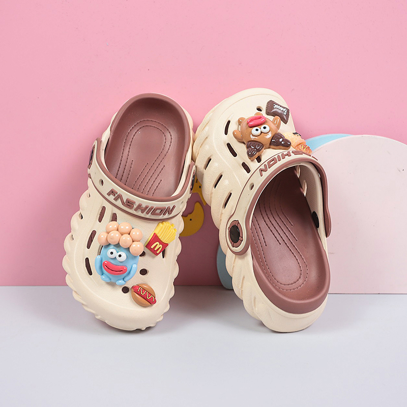 1758780319268963.jpg 雅购特拖鞋