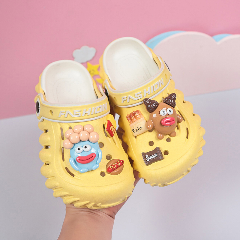 1758780330860156.jpg 雅购特拖鞋