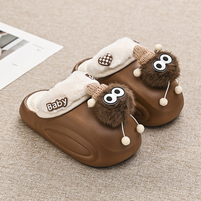 1758785532289686.jpg 雅购特拖鞋