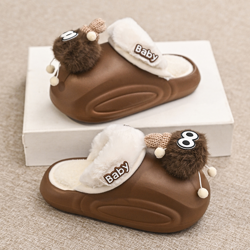 1758785541719107.jpg 雅购特拖鞋