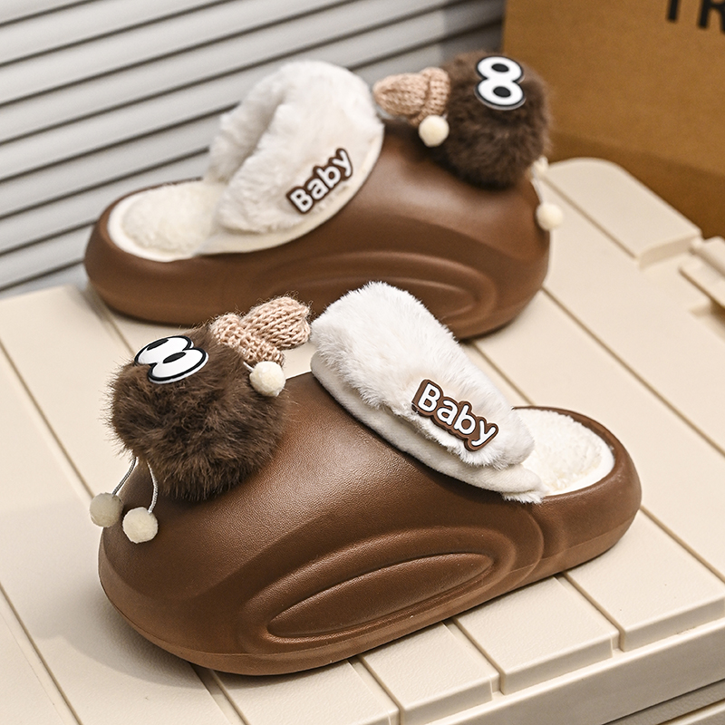 1758785555567930.jpg 雅购特拖鞋