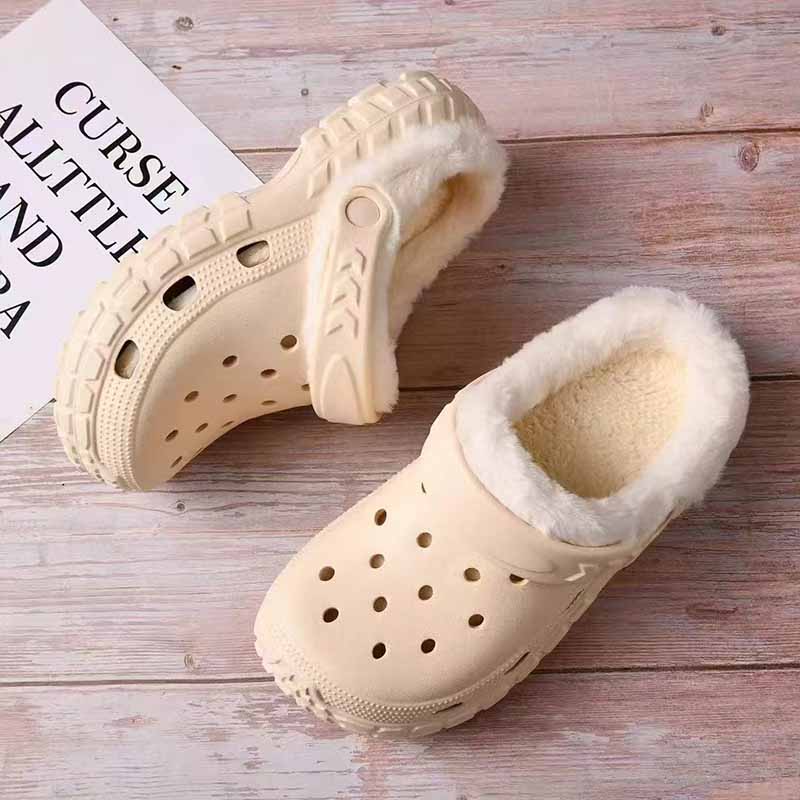 1758870938341001.jpg 雅购特拖鞋