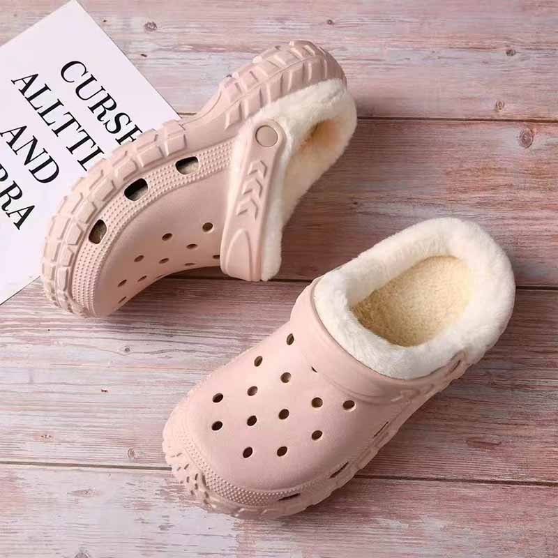 1758870938342093.jpg 雅购特拖鞋