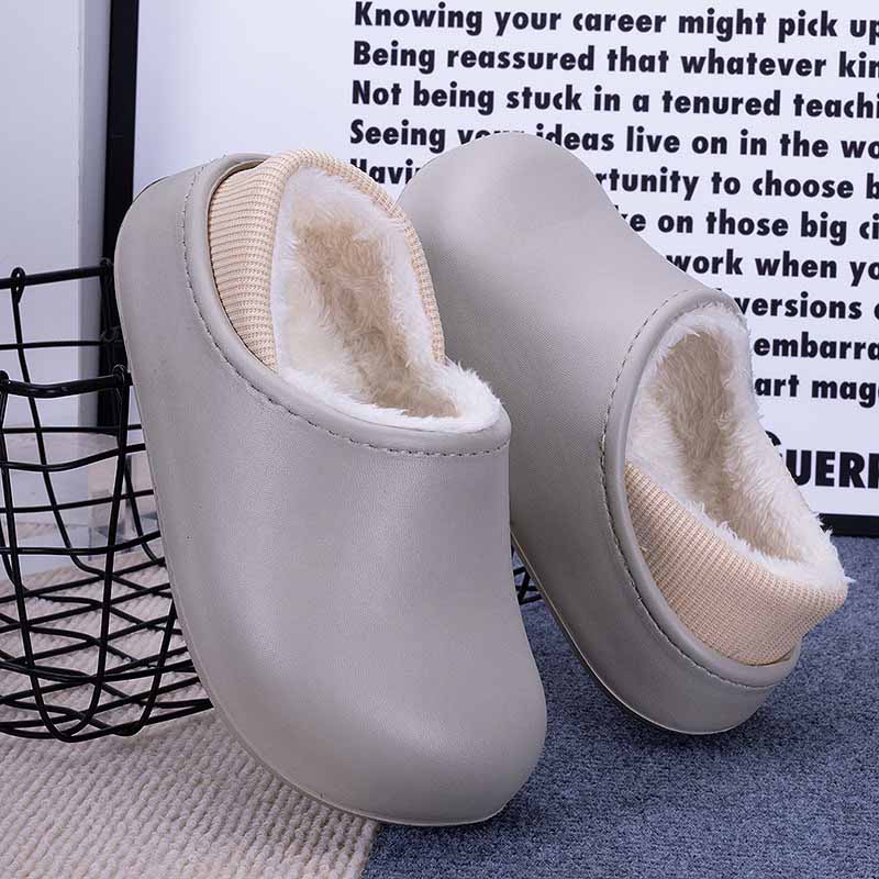 1758964217217239.jpg 雅购特拖鞋