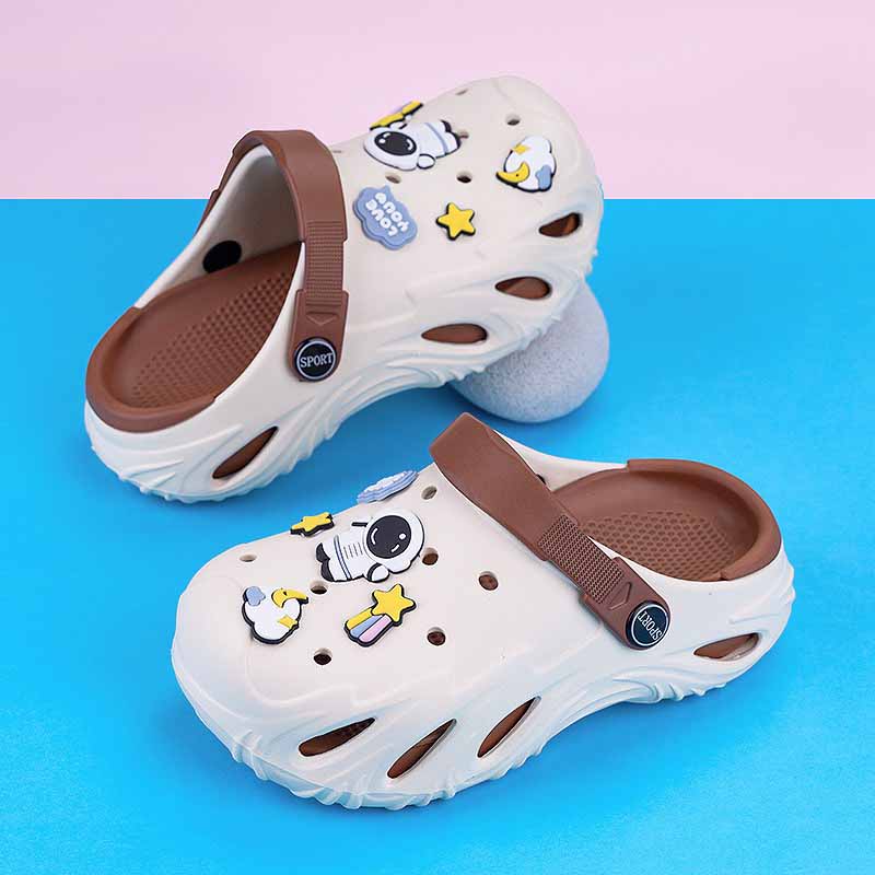 1758965937133995.jpg 雅购特拖鞋