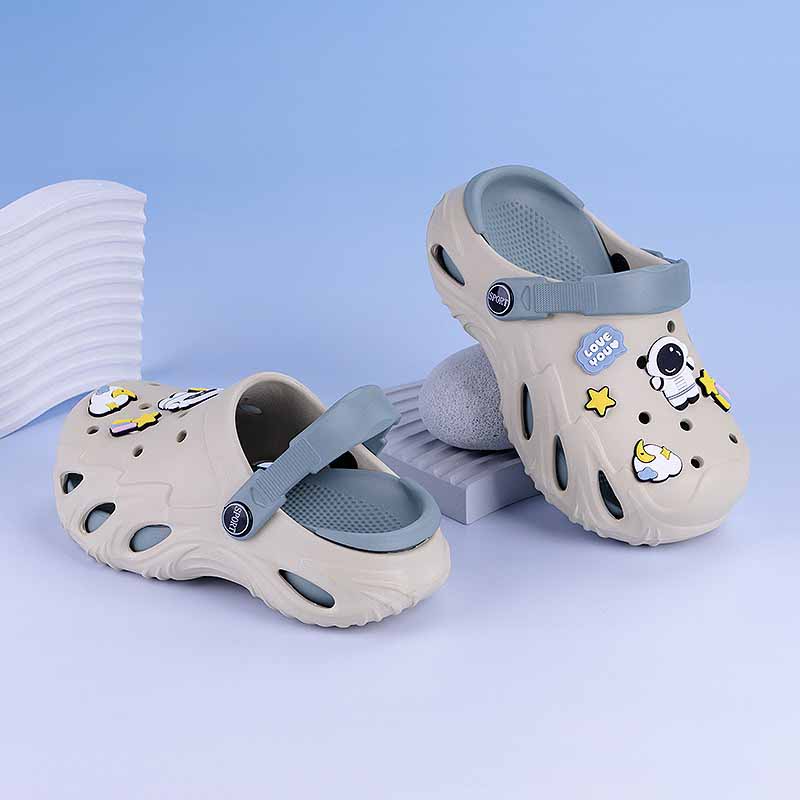 1758965947252287.jpg 雅购特拖鞋