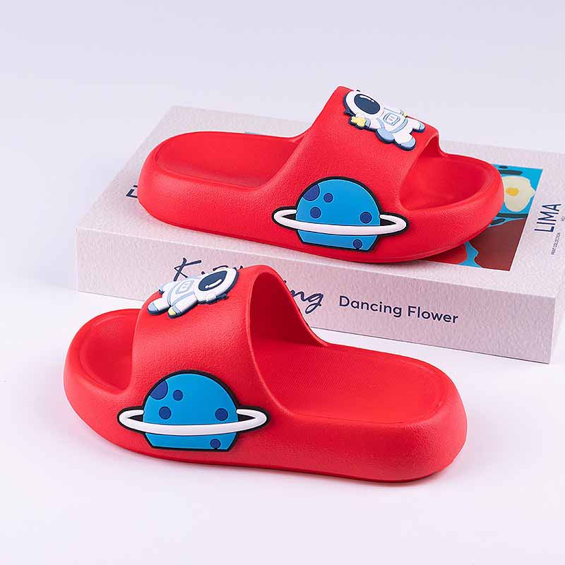 1759136938213120.jpg 雅购特拖鞋