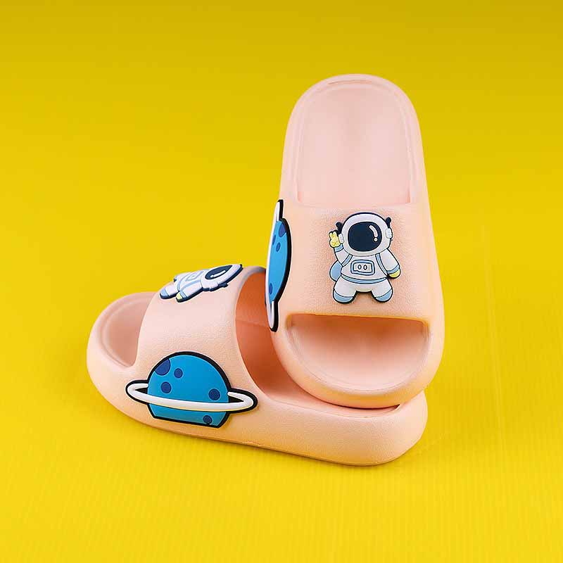 1759136955541885.jpg 雅购特拖鞋