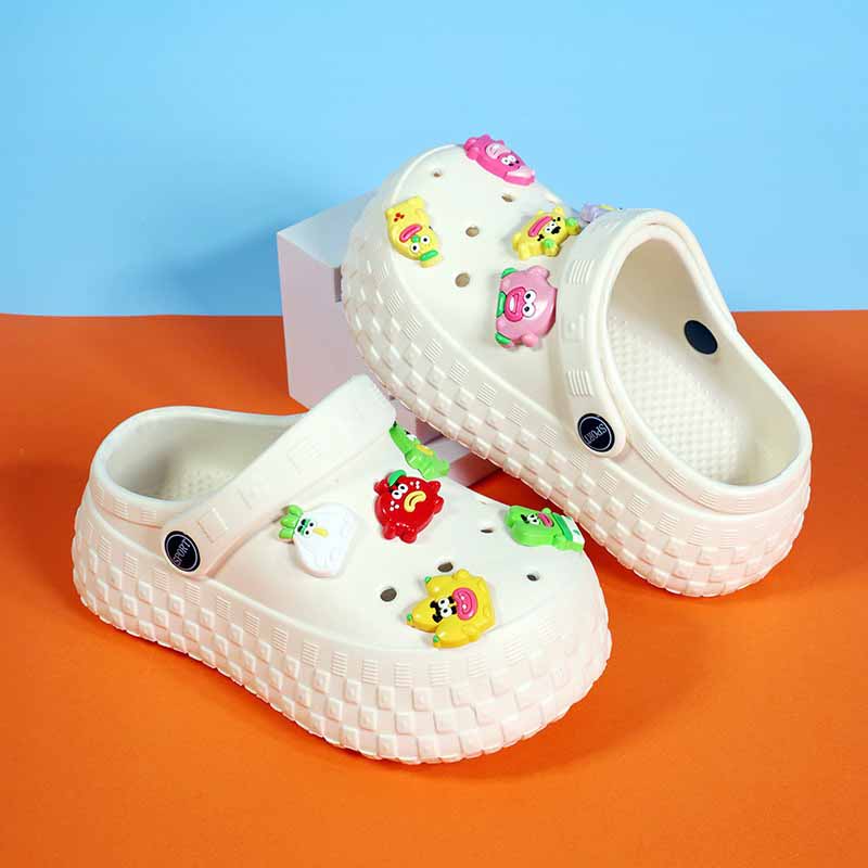 1759219440378863.jpg 雅购特拖鞋