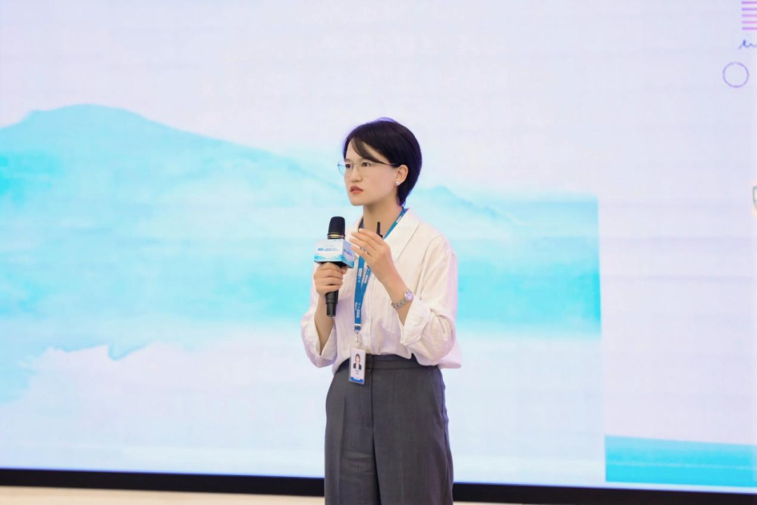 1759633340889536.png 青少年