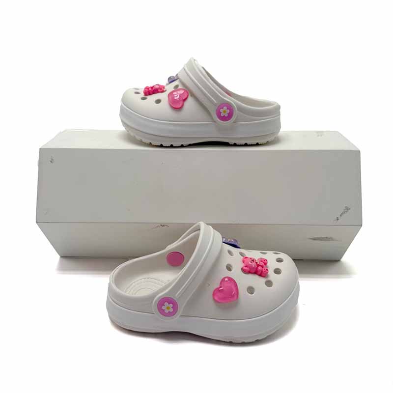 1759798307977047.jpg 雅购特拖鞋