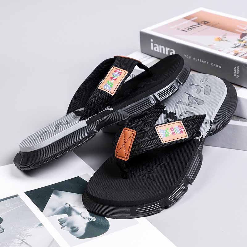 1759818276359544.jpg 雅购特拖鞋