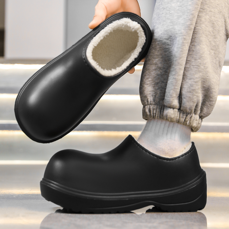 1759993900975425.jpg 雅购特拖鞋