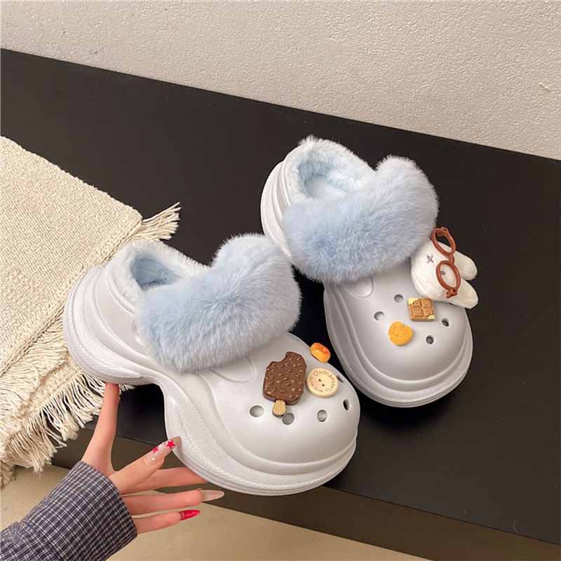 1760086979461044.jpg 雅购特拖鞋