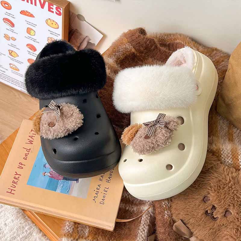 1760087710985864.jpg 雅购特拖鞋