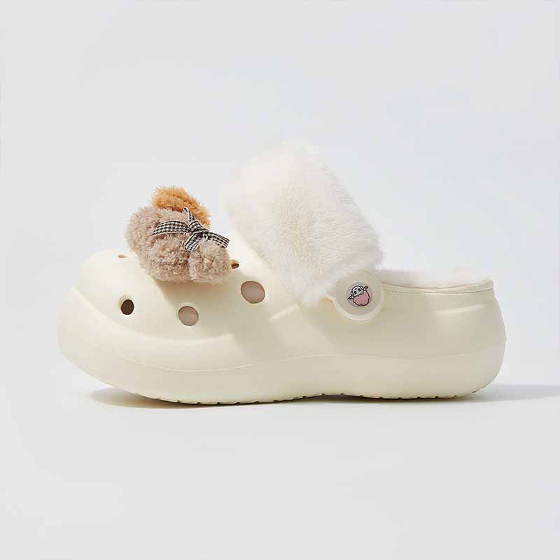 1760087711644513.jpg 雅购特拖鞋