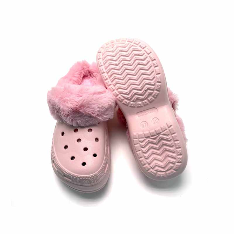 1760143769278084.jpg 雅购特拖鞋