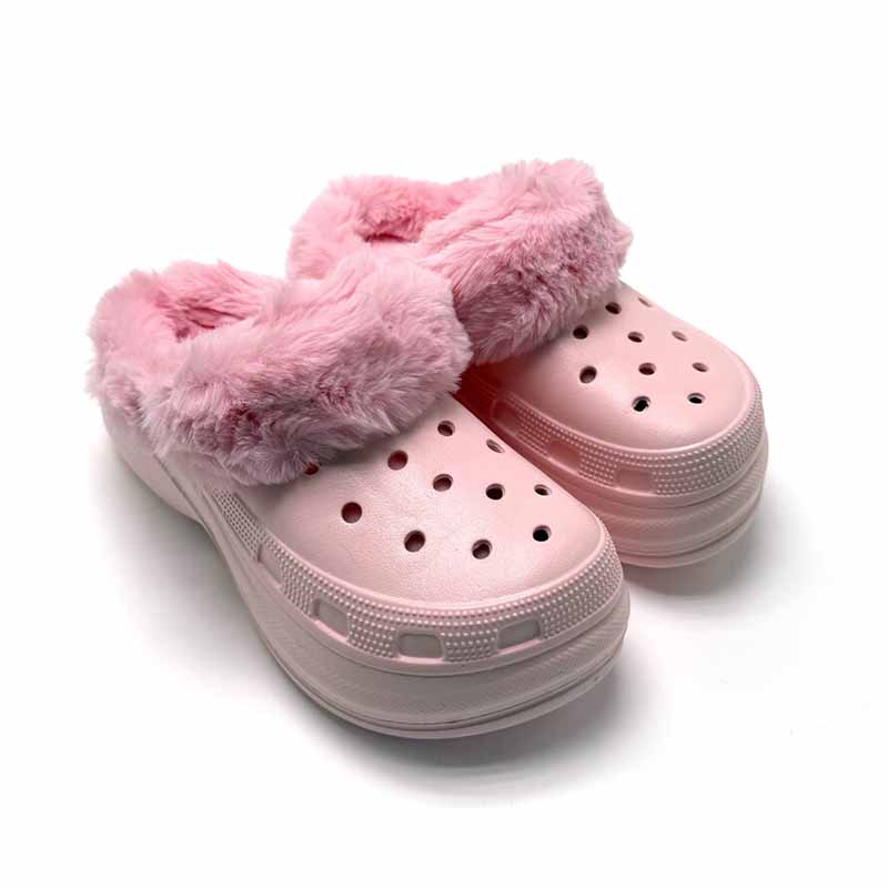 1760143770517390.jpg 雅购特拖鞋