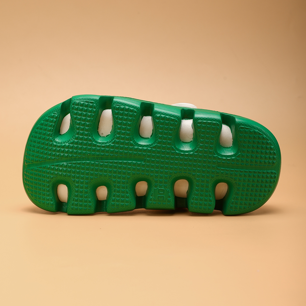 1760164593327243.jpg 雅购特拖鞋