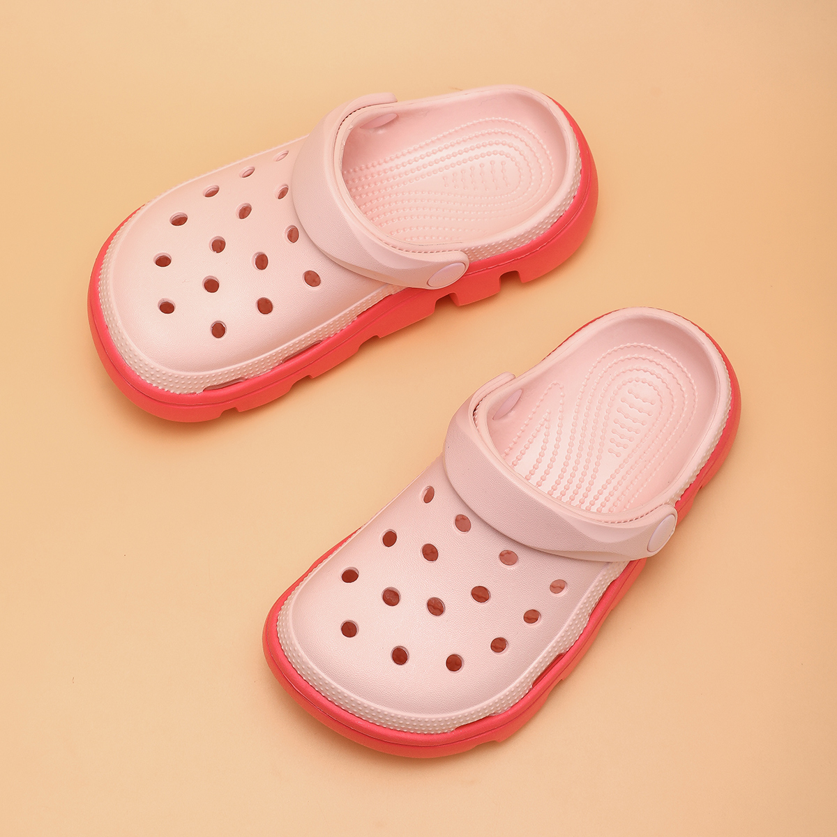 1760164602480126.jpg 雅购特拖鞋